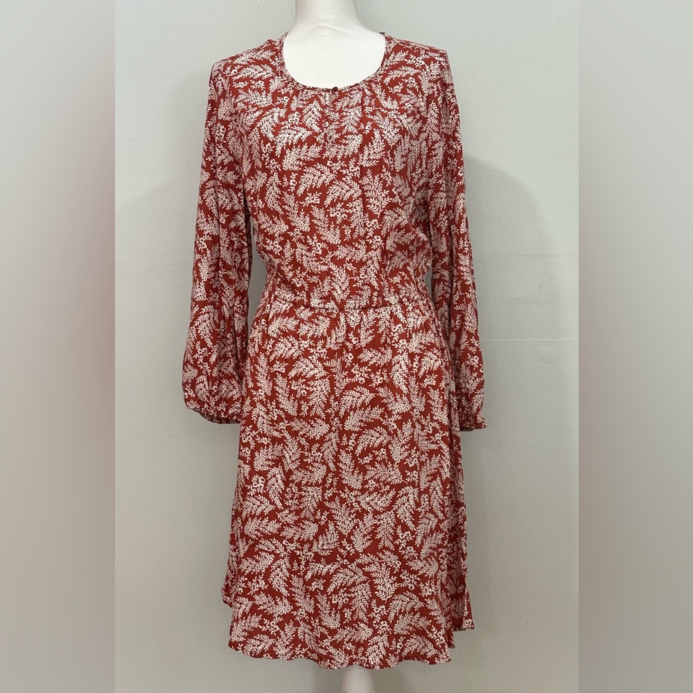 Old Navy Red and White Floral Long Sleeve Dress